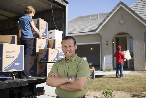 Docklands movers assisting with apartment and family home relocations