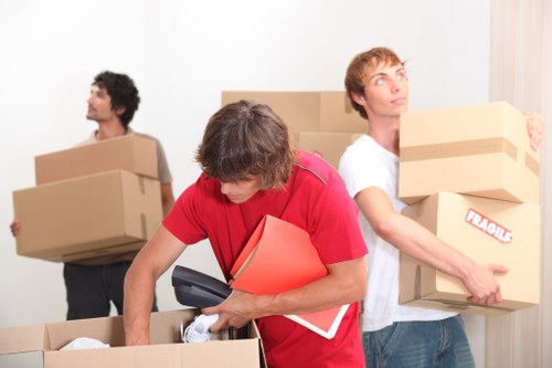 Docklands moving van booking with local relocation support